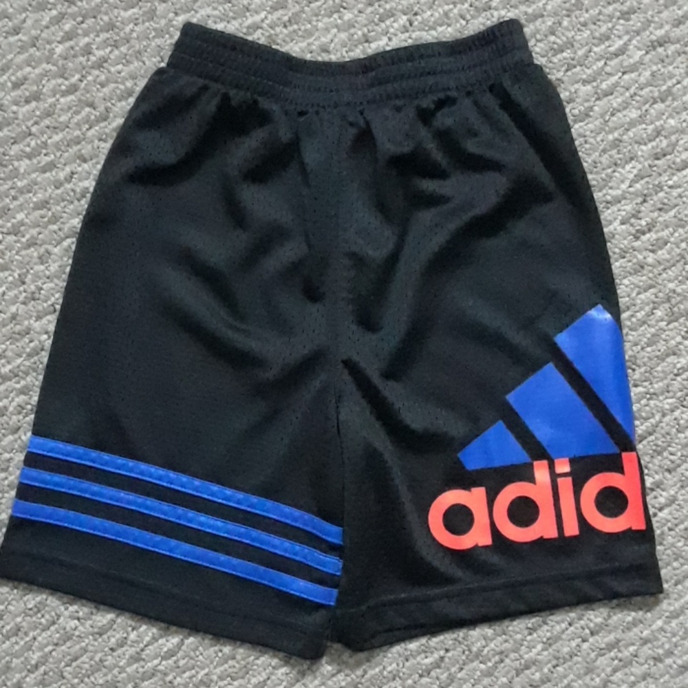 ADIDAS SHIRTS KIDS BOY 5 TO 6 YEARS OLD